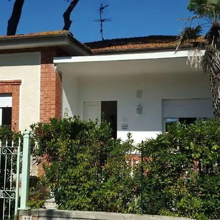 Villino Piera, 250 M Dal Mare בית נופש